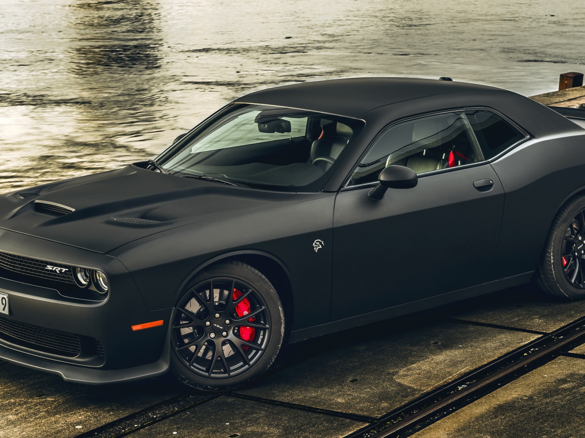 dodge challenger hellcat wallpaper black