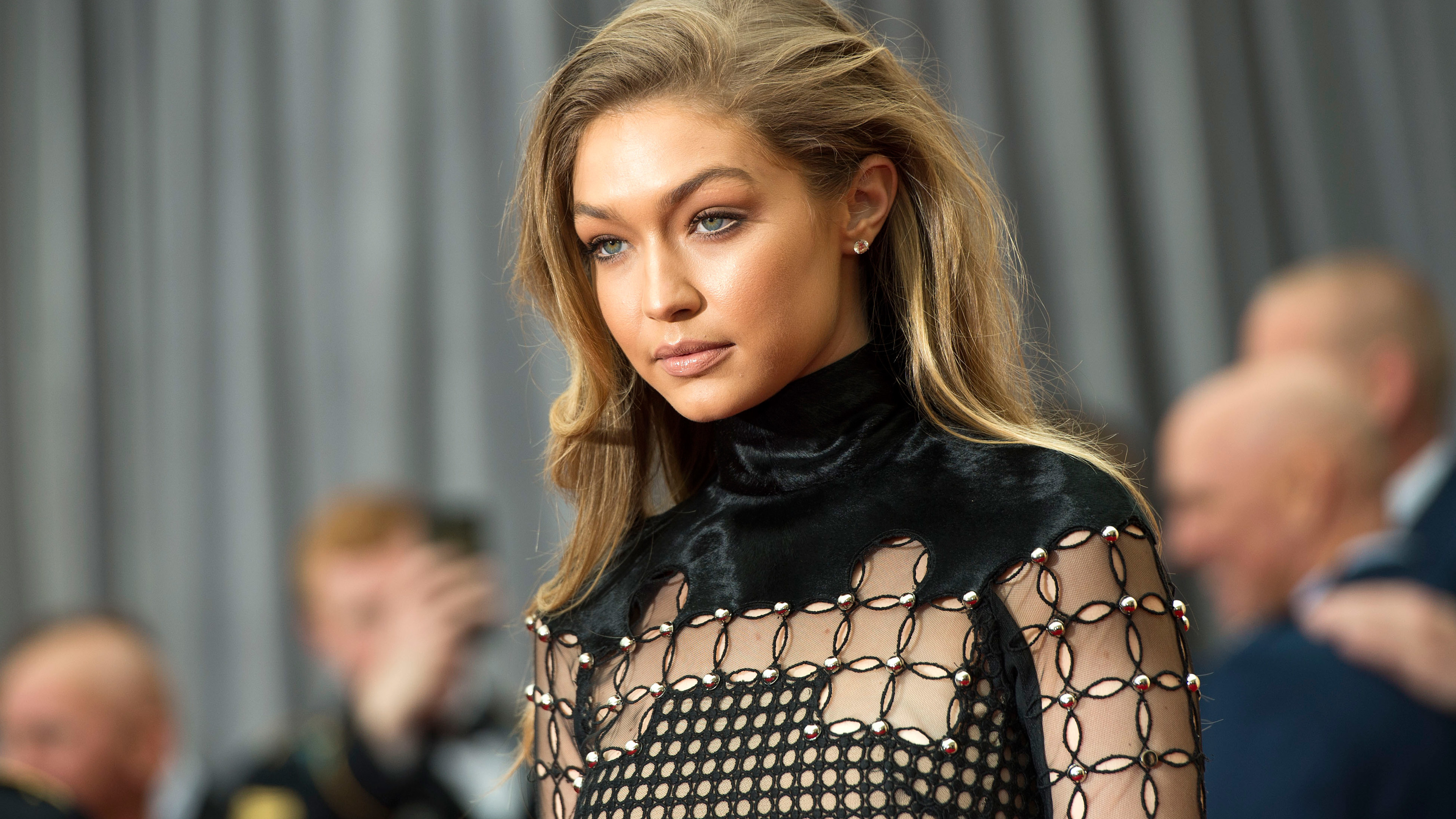 2016 gigi hadid 1536857332