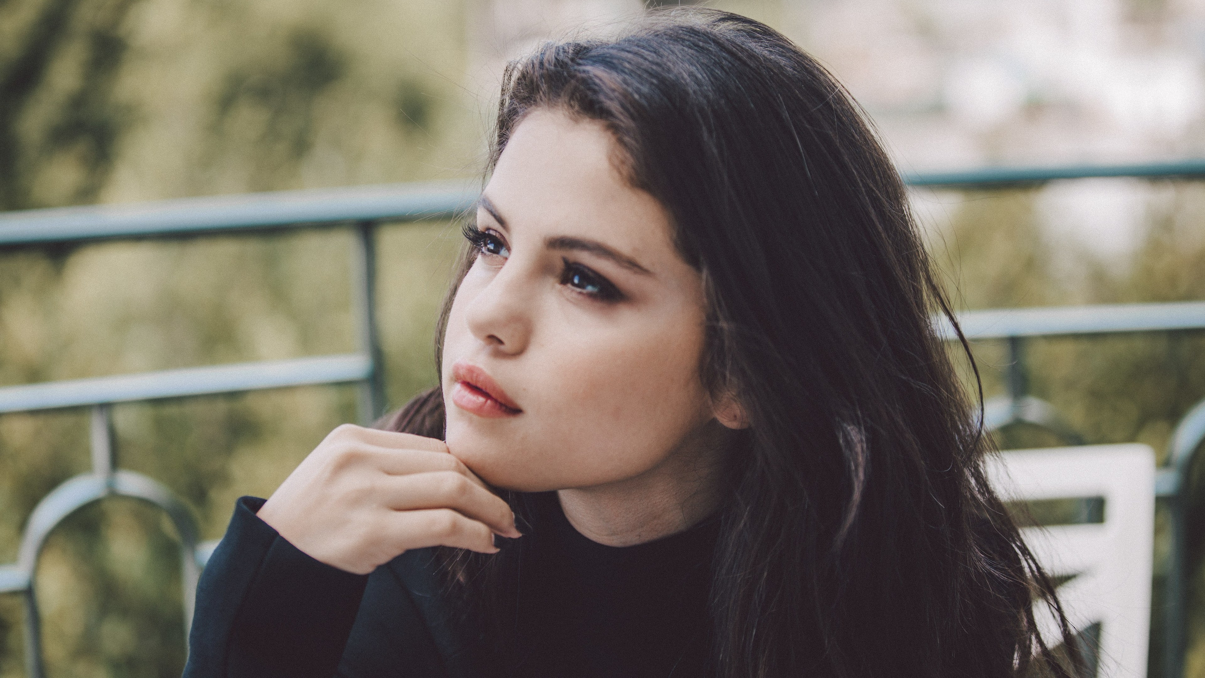 4k selena gomez 1536858811