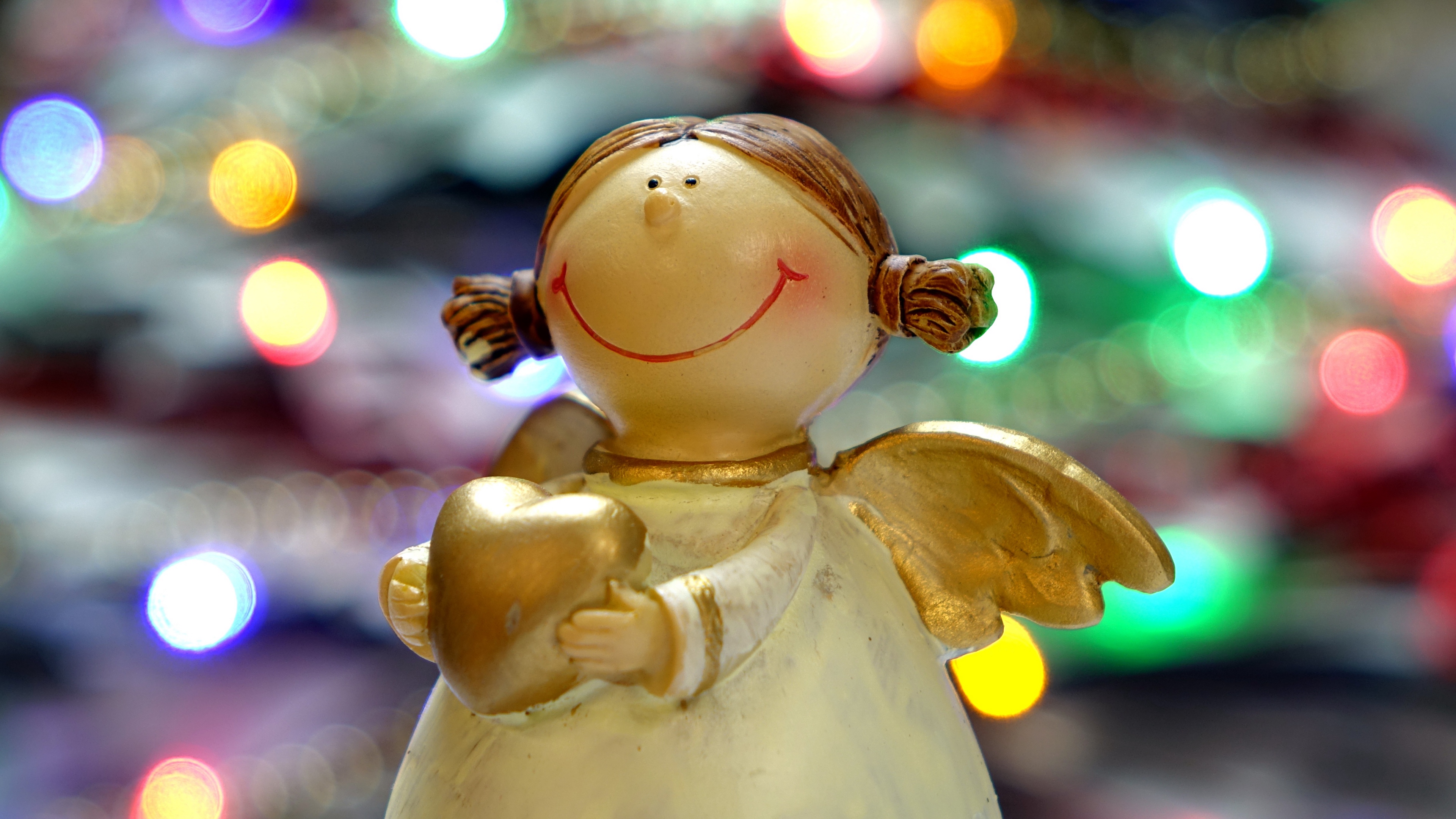 angel christmas reflections statue 4k 1538345345