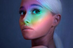 ariana grande 5k 1536946226