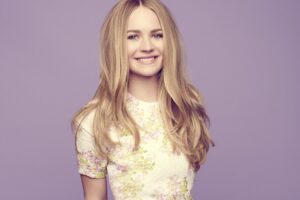 britt robertson 5k 2019 1536862672