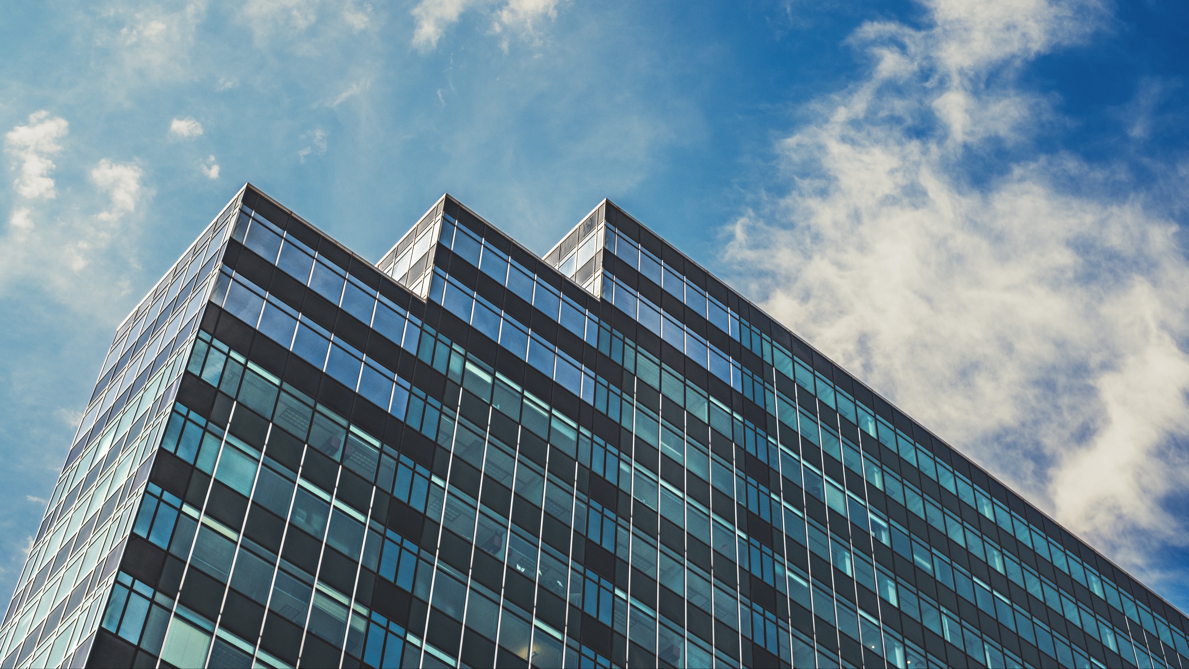 building roof architecture sky clouds 4k 1538065064