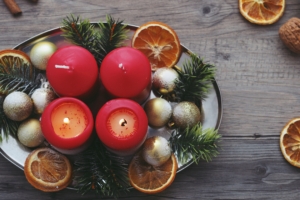 candles christmas spruce oranges 4k 1538344603