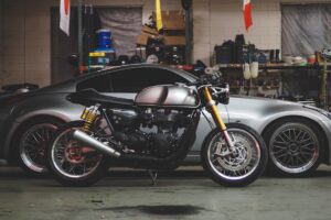 car motorcycle garage 4k 1536018941