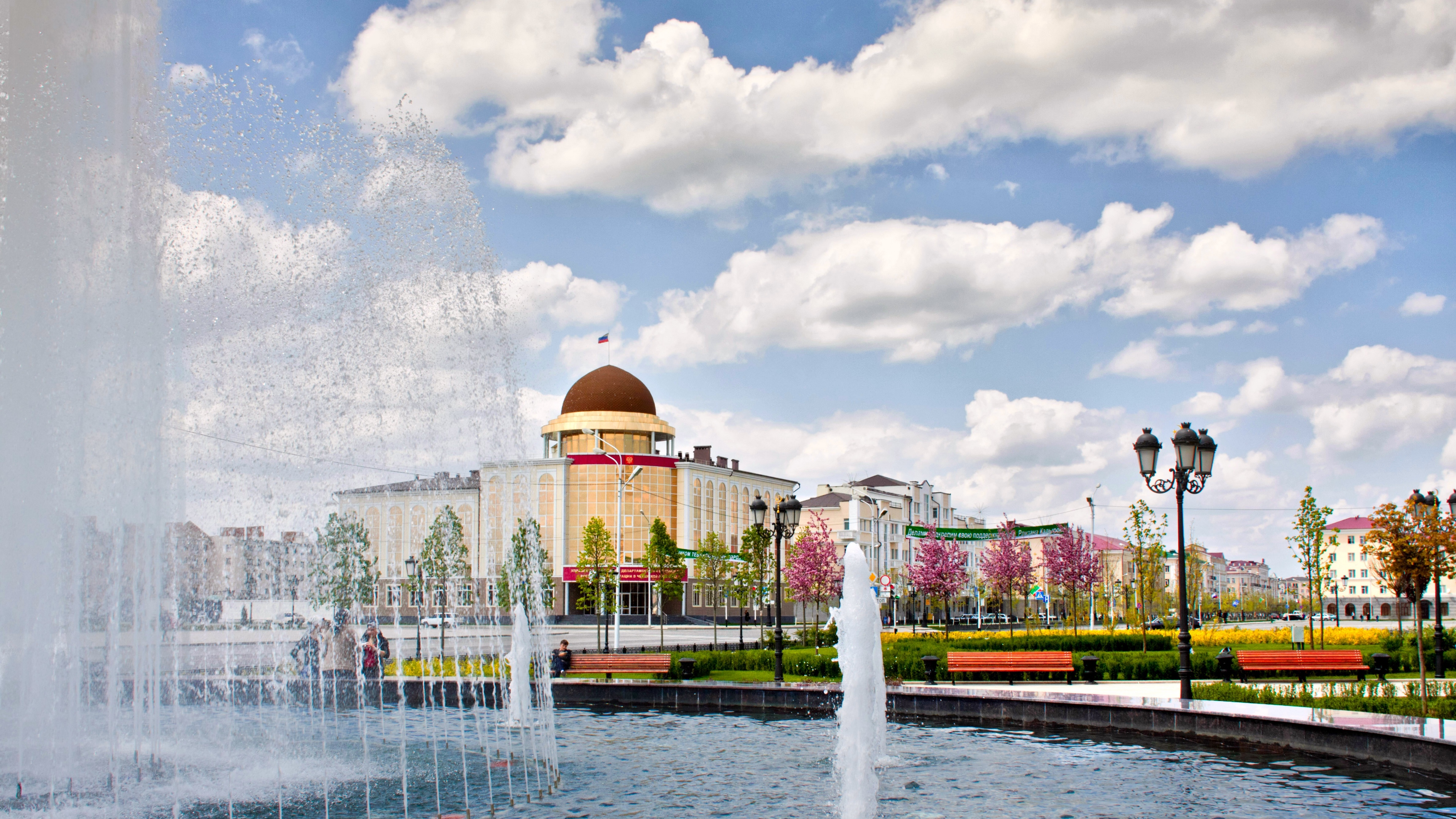 chechnya grozny flowers fountain 4k 1538066090