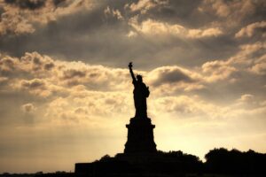 city statue statue of liberty new york 4k 1538065706