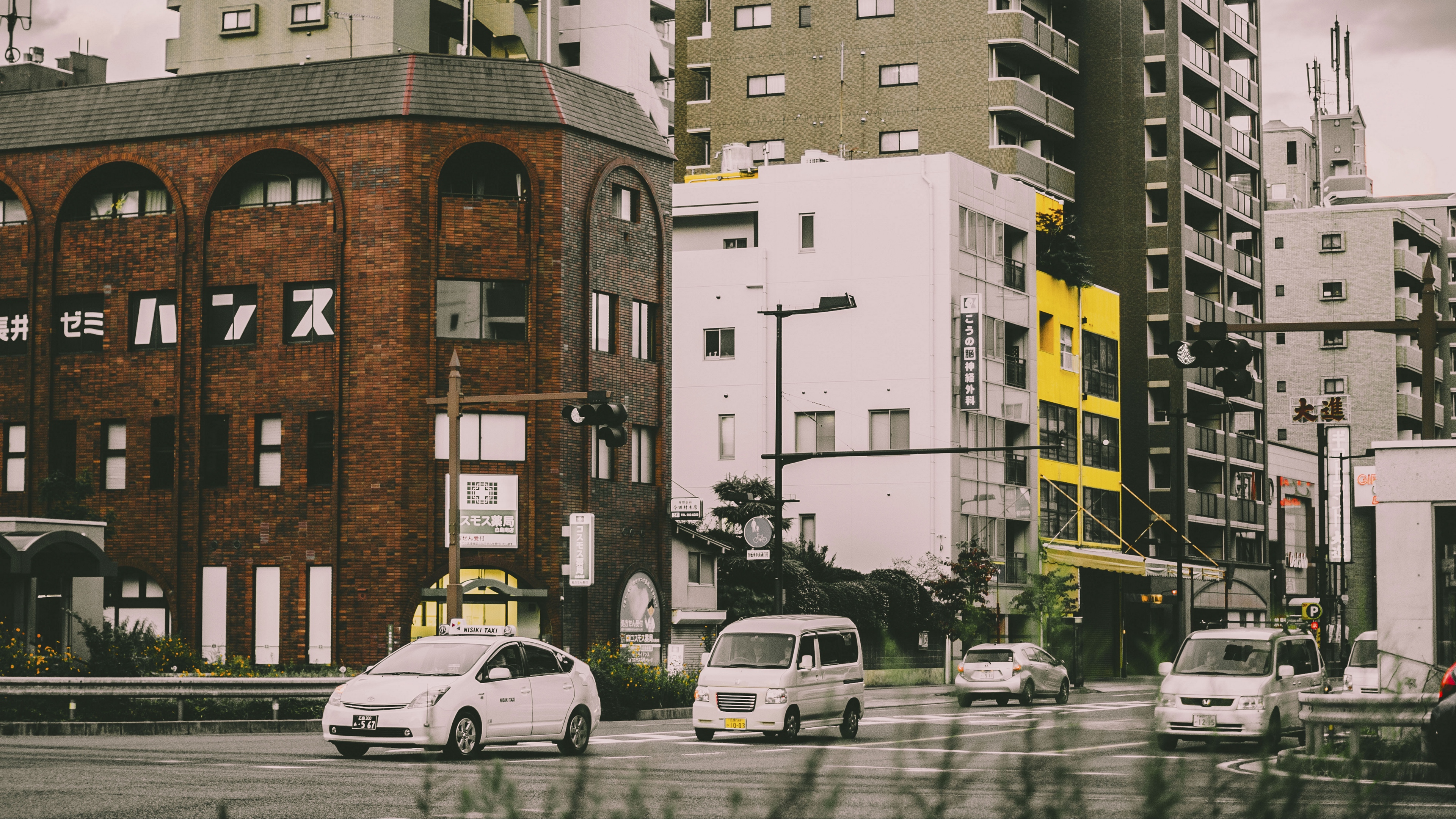 city street cars traffic 4k 1538066469