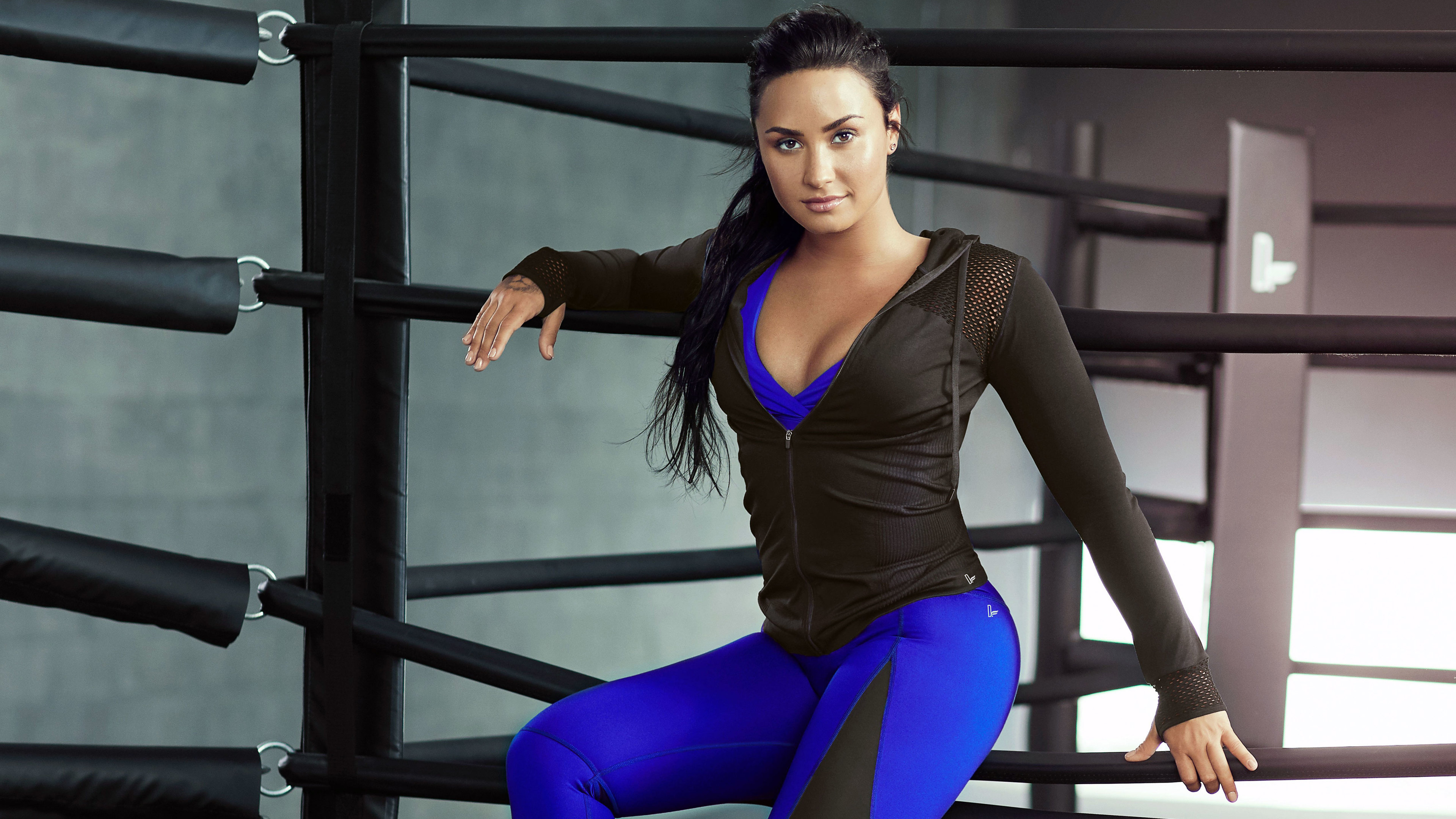 demi lovato fabletics 5k 1536946317