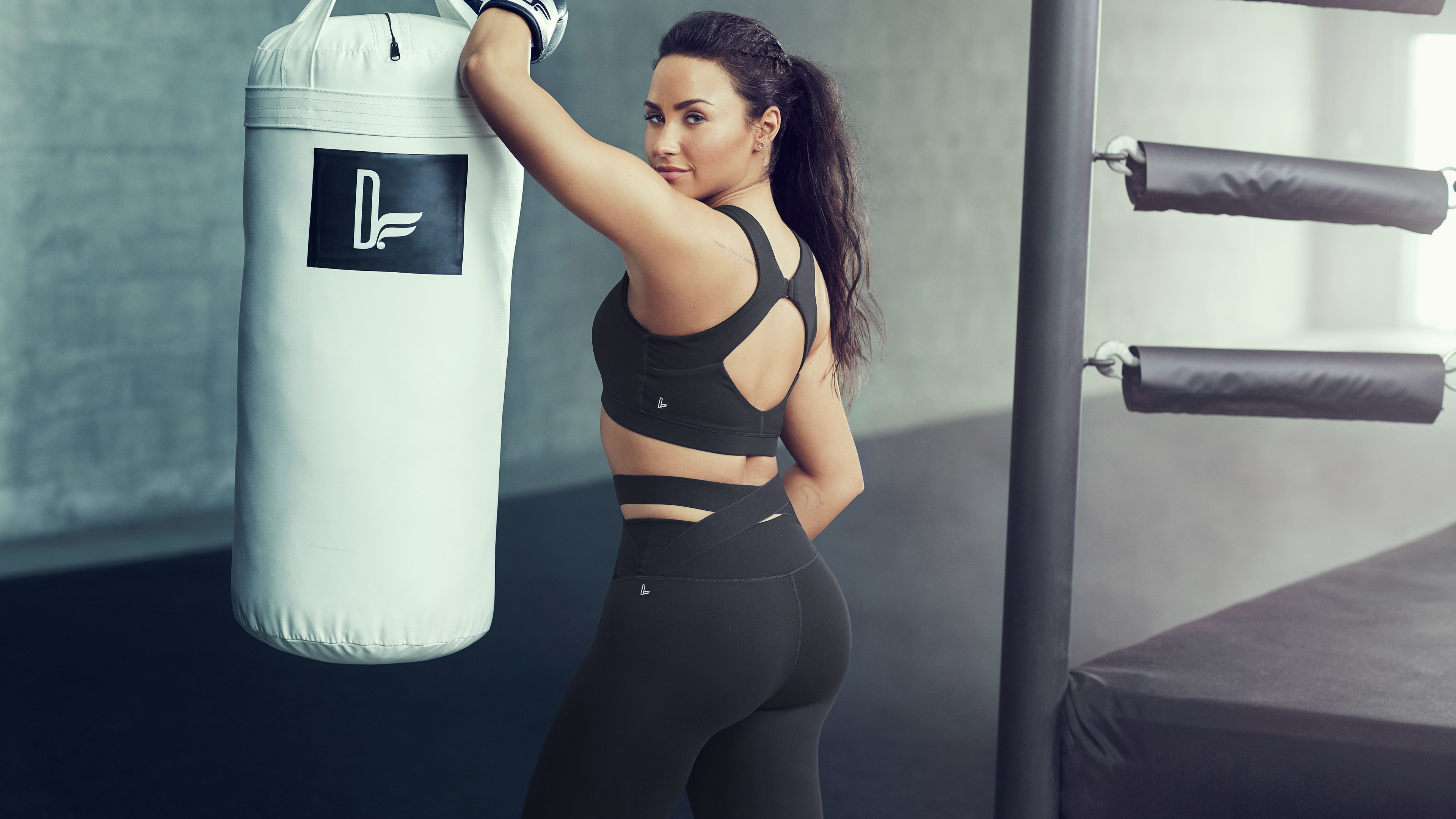 demi lovato fabletics photoshoot 8k 1536860508