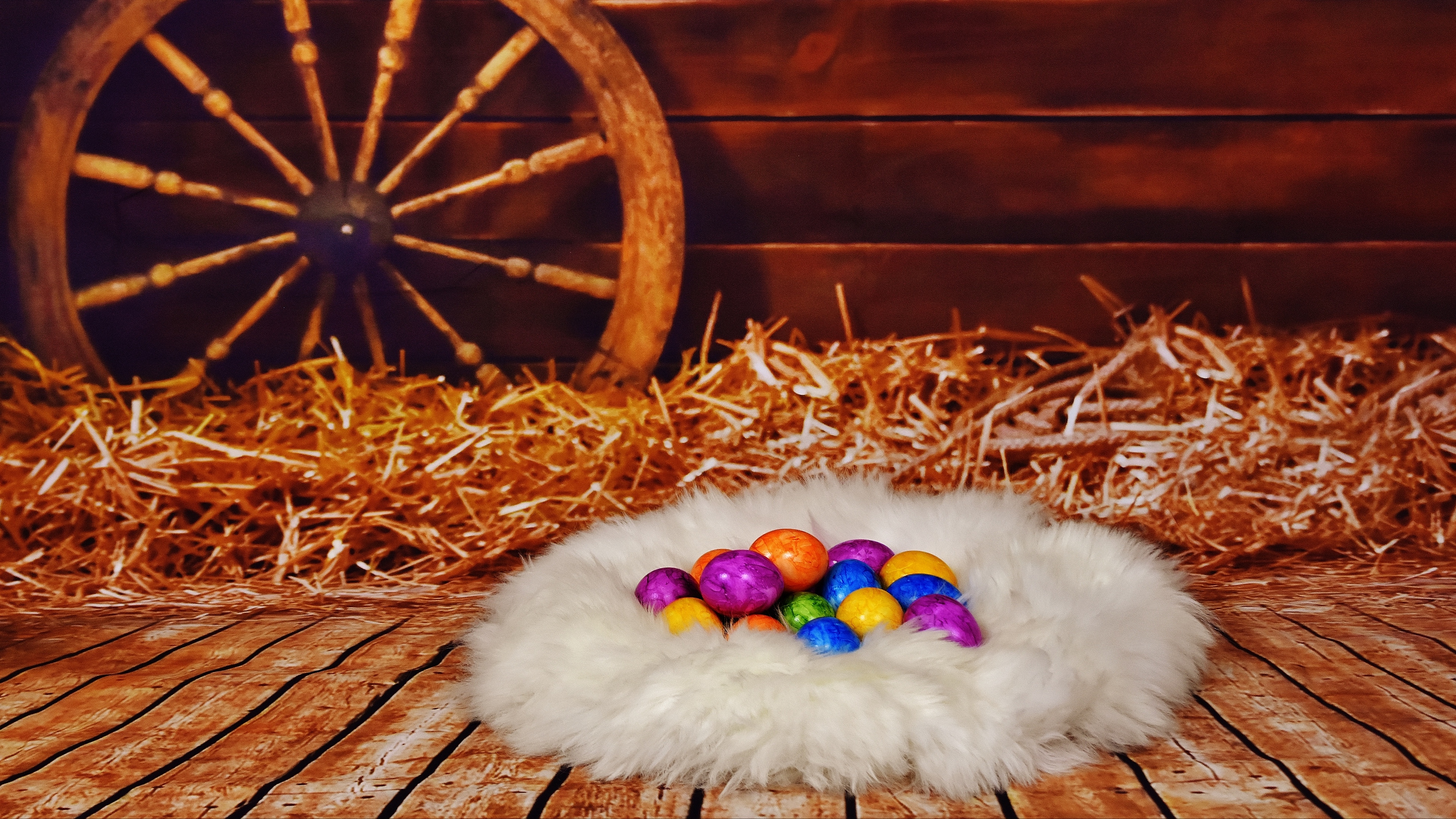 easter eggs nest hay 4k 1538345183