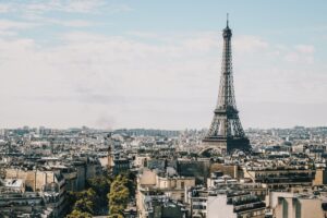 eiffel tower paris buildings 4k 1538066312