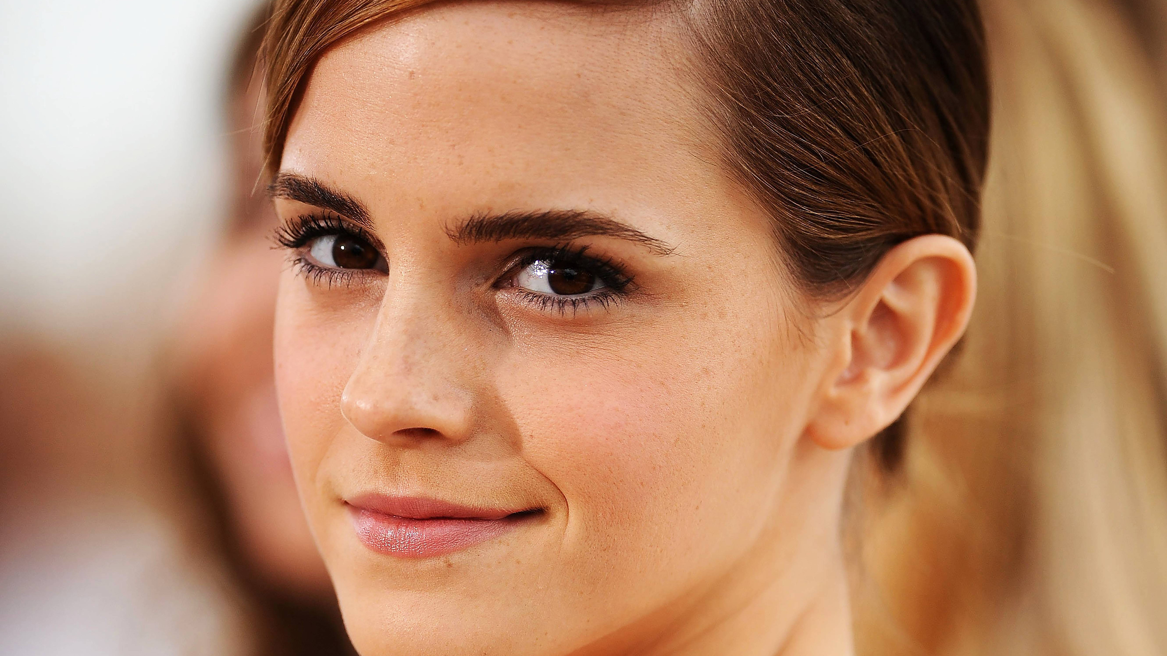 emma watson peach fuzz 2018 1536861530