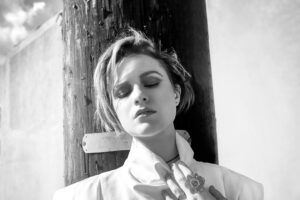 evan rachel wood monochrome 5k 1536951490