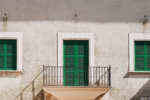 facade windows balcony street old walls 4k 1538066222