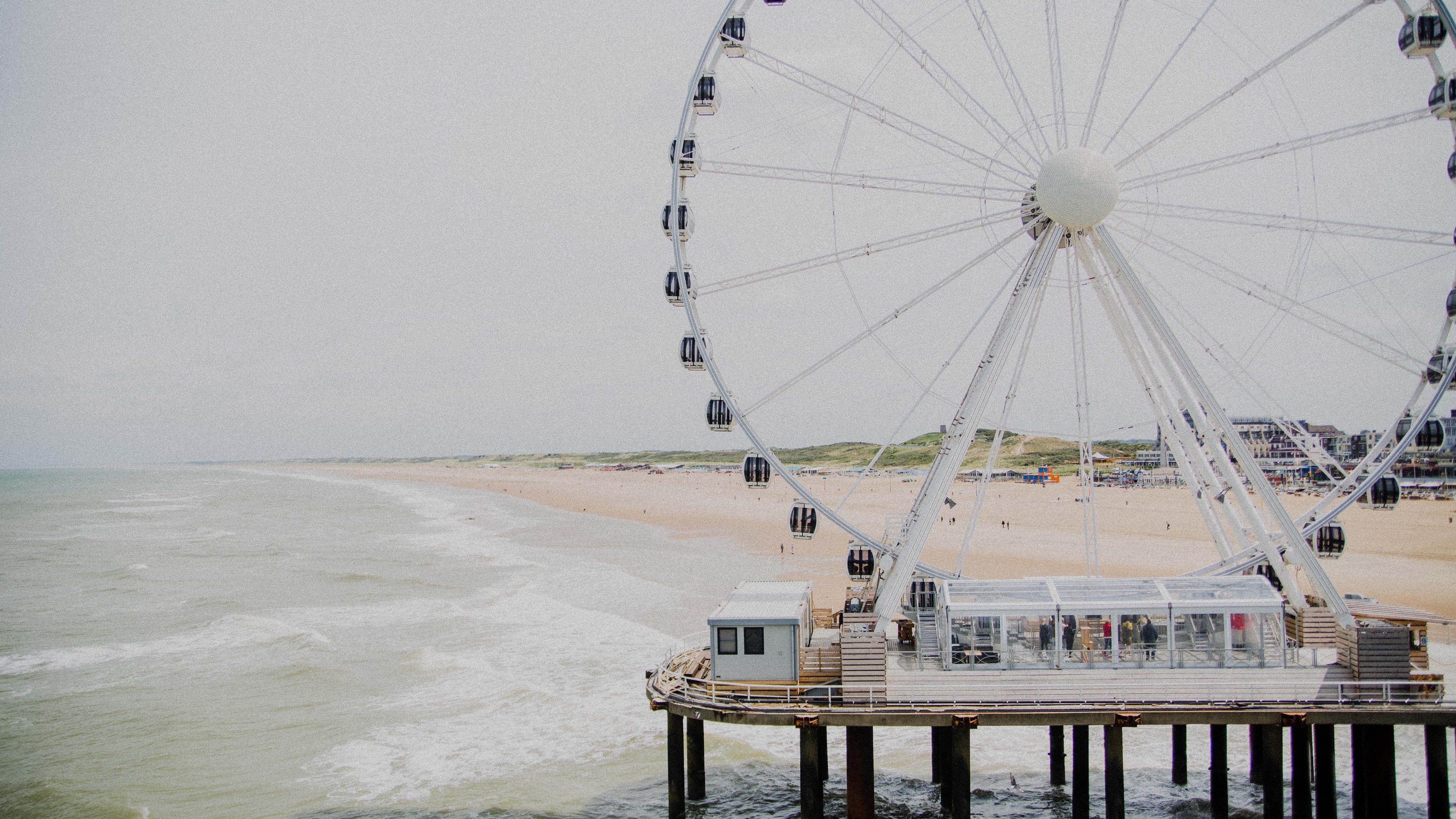 ferris wheel attraction shore 4k 1538066169