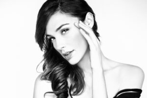 gal gadot 4k monochrome 1536859085