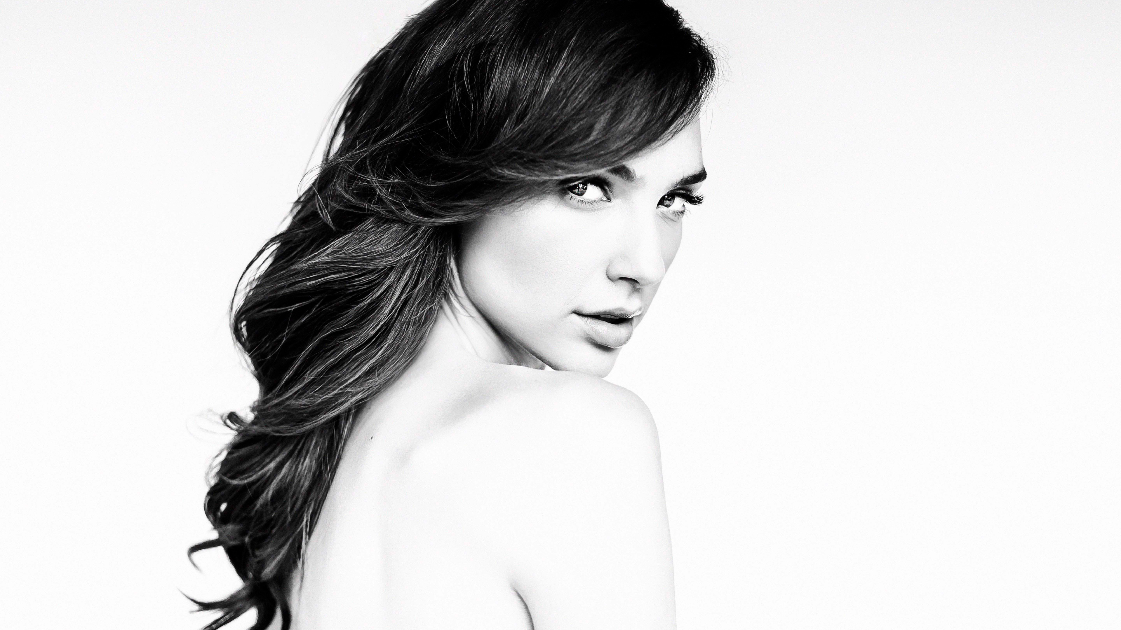 gal gadot 5k 1536857875