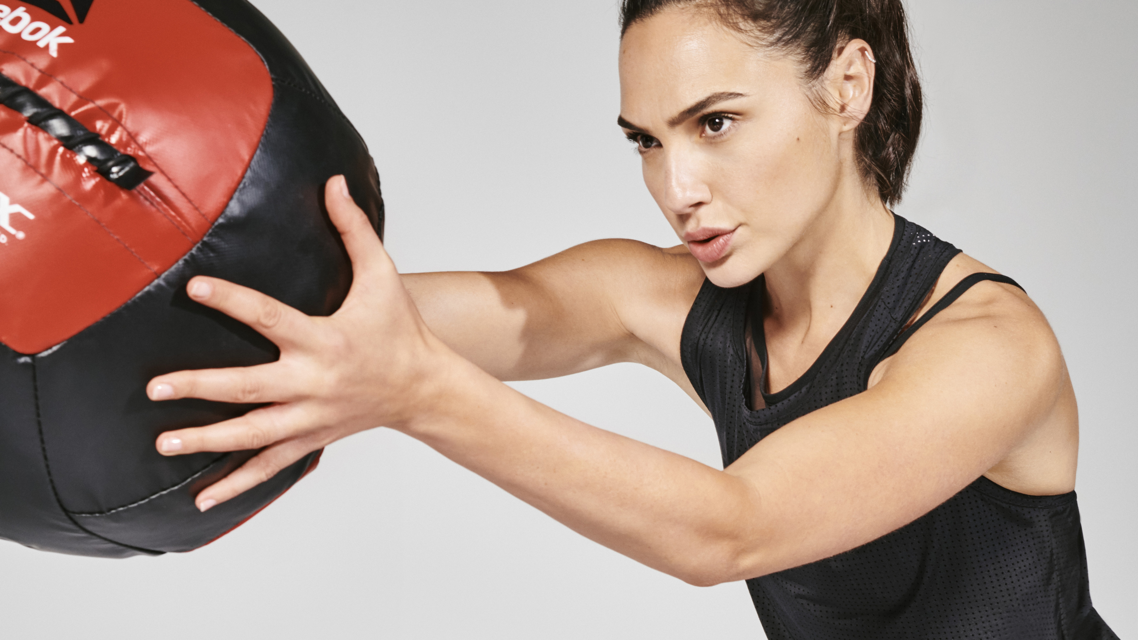 gal gadot reebok 5k 2019 1536942878