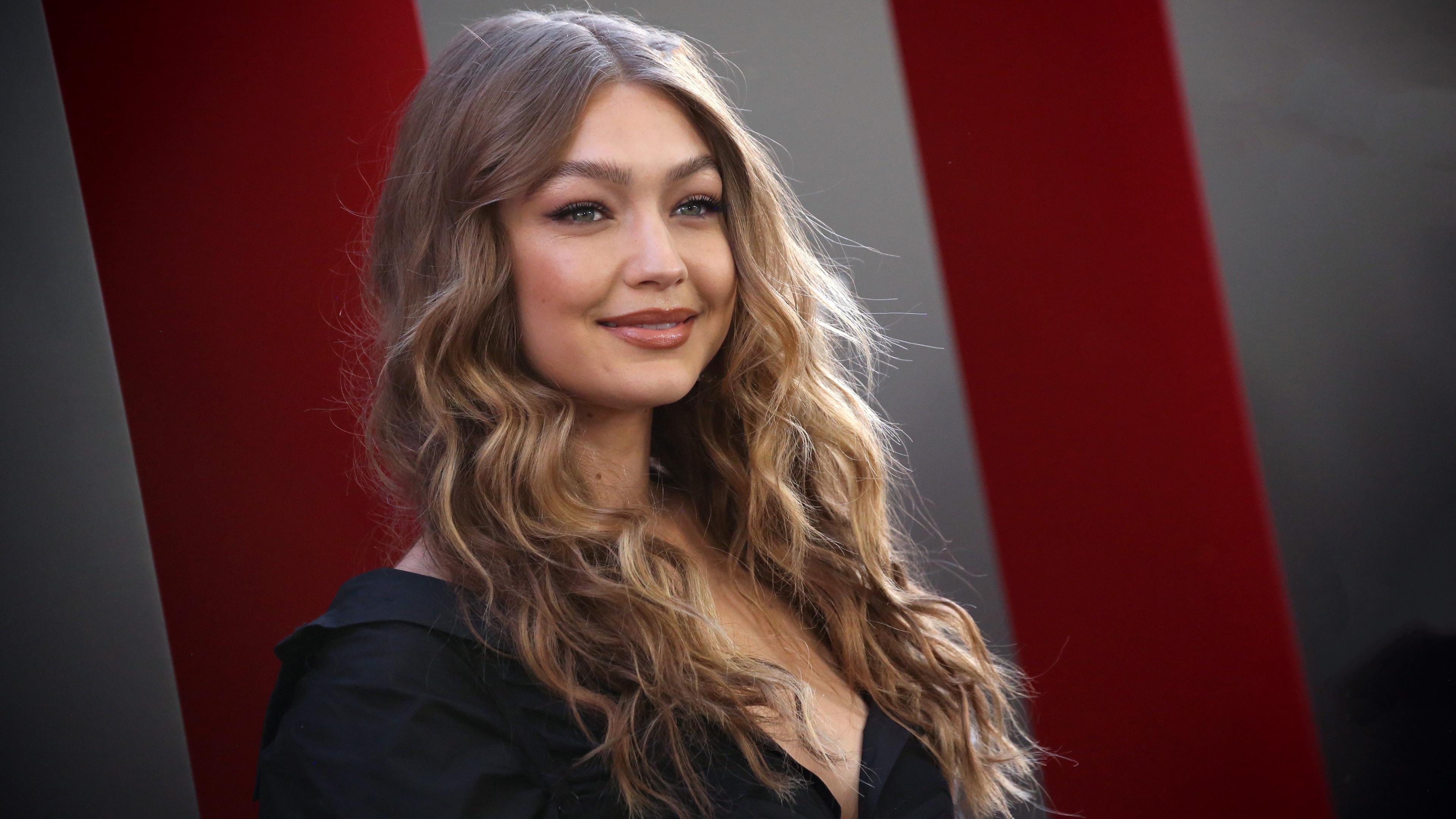 gigi hadid at oceans 8 premiere 4k 1536947491