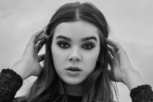 hailee steinfeld moncohrome 5k 1536943033