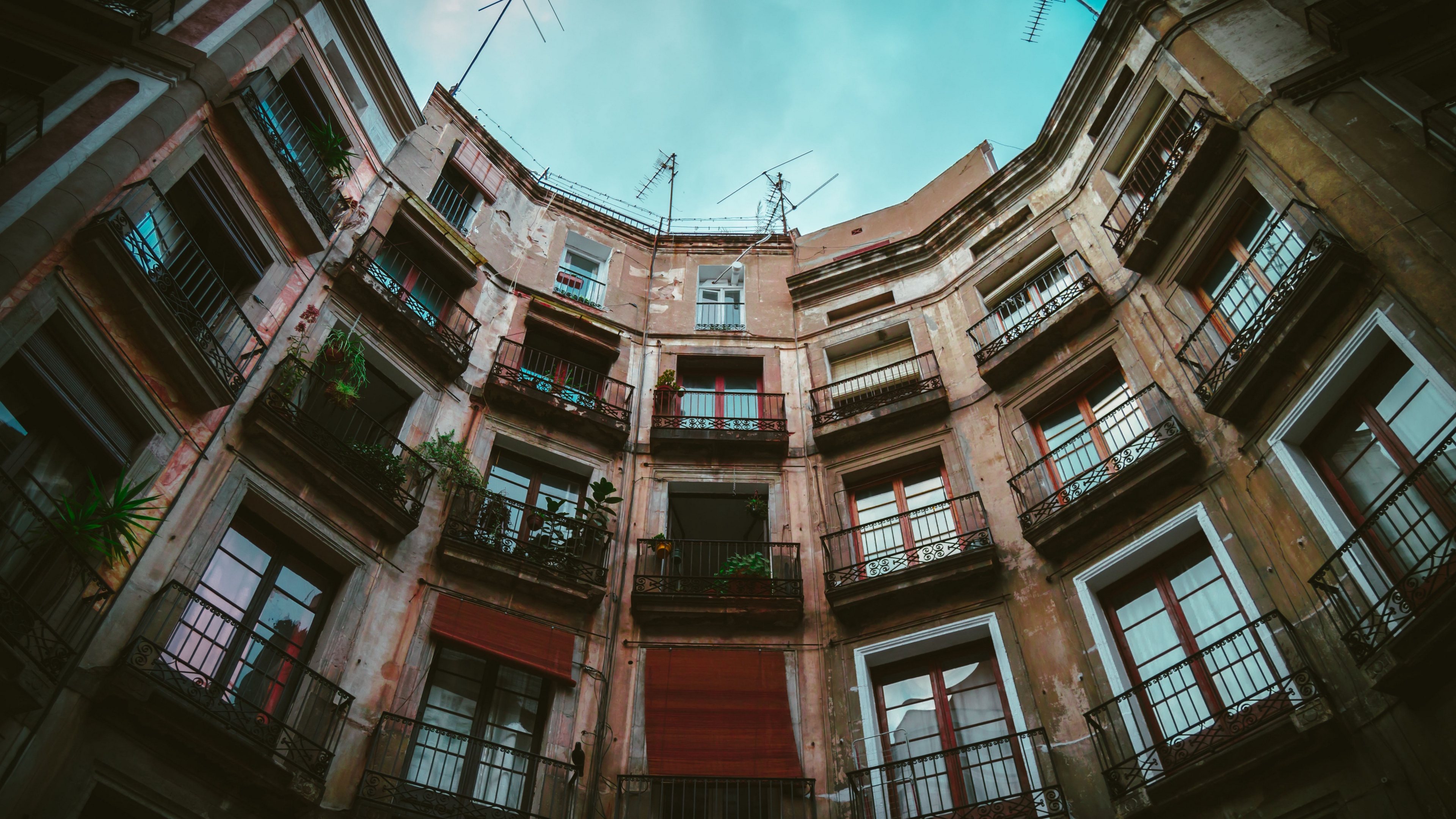 house building facade balconies 4k 1538066462