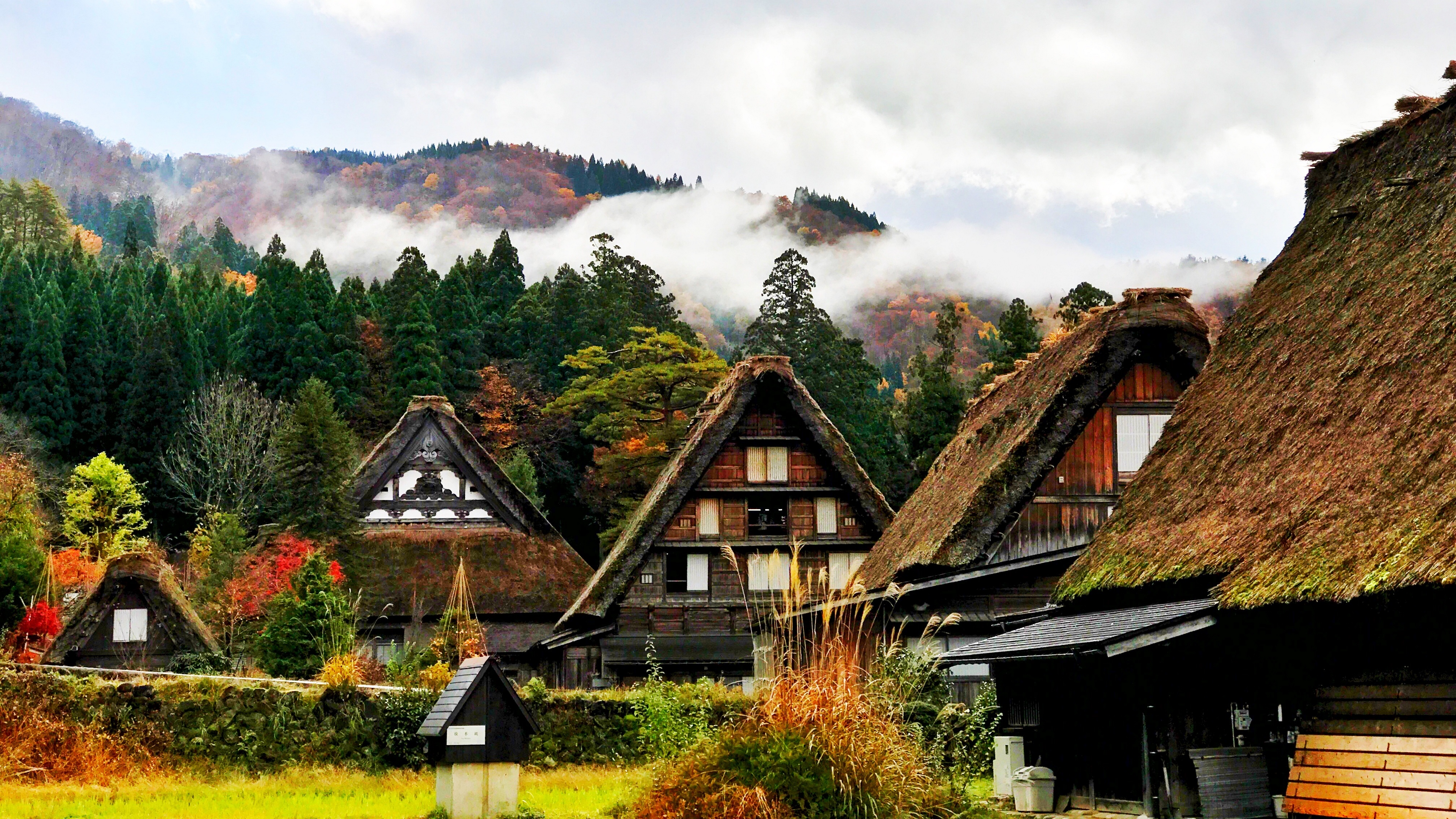 japan shirakawa houses mountains trees 4k 1538066847