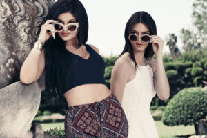 kylie jenner and kendall jenner pacsun holiday collection 1536947361