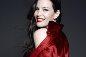 liv tyler 8k 1536861642