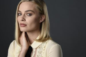 margot robbie portrait 1536862249