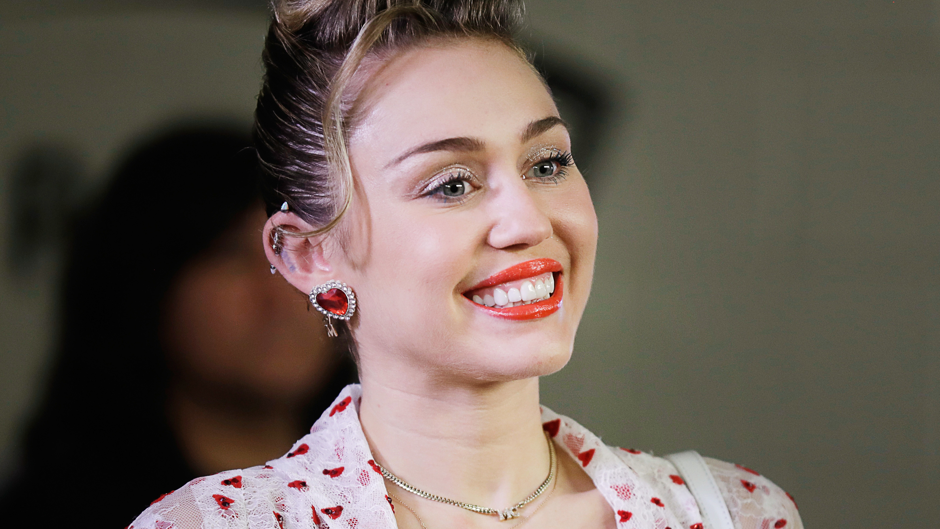 Miley Cyrus 2020 4K Ultra HD Mobile Wallpaper