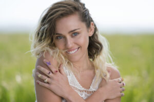 miley cyrus smiling 1536949364