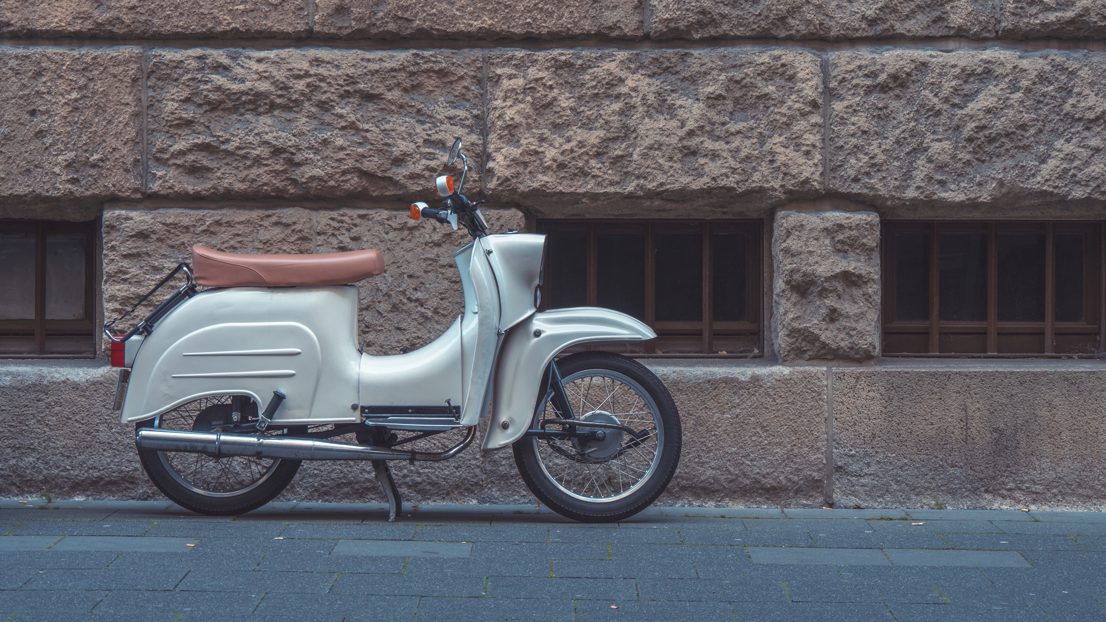 moped scooter transport wall 4k 1536018385