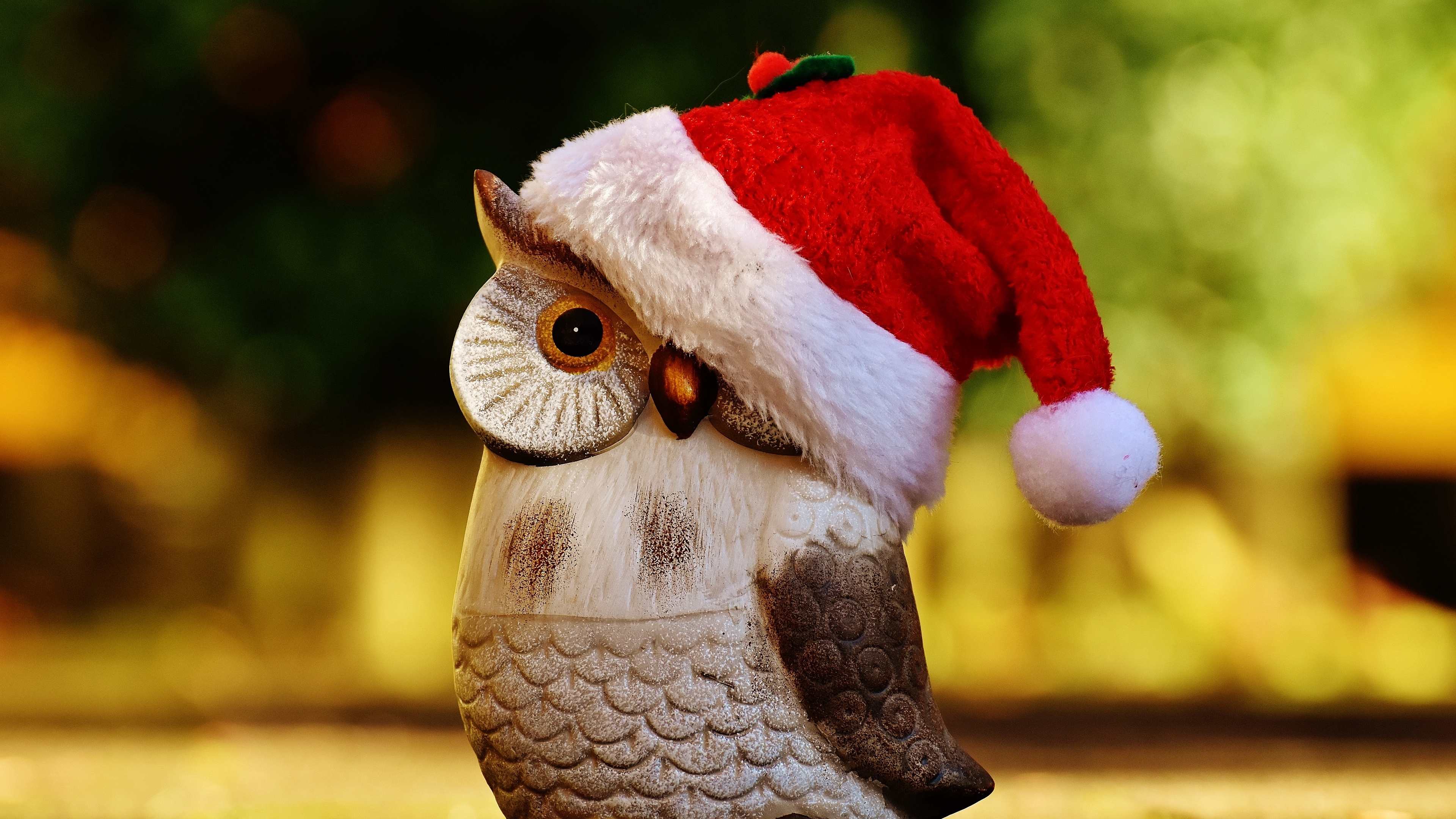 owl hat santa claus figurine 4k 1538344576