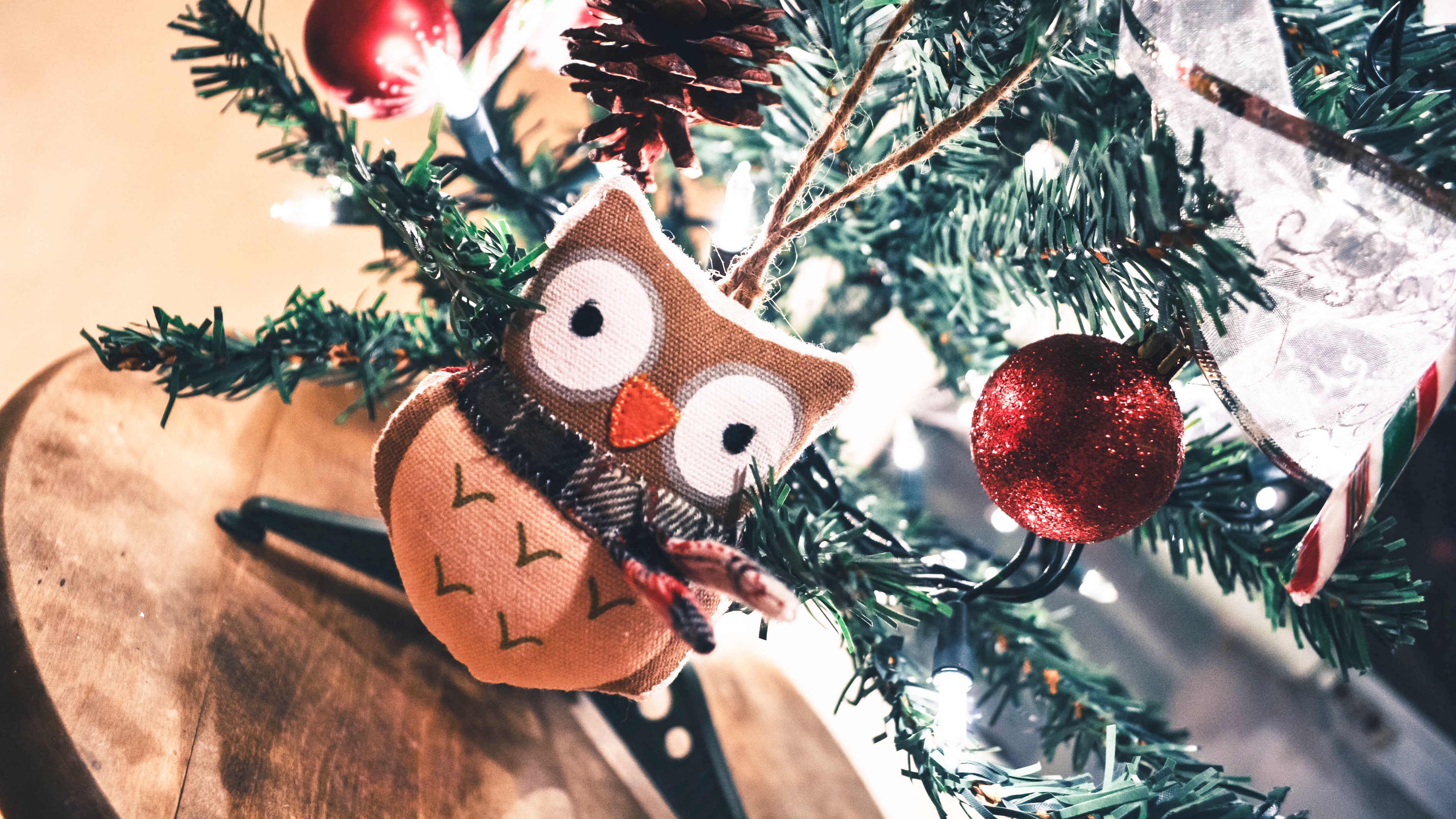 owl toy christmas new year 4k 1538344481