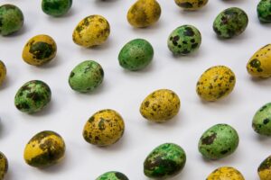 quail eggs easter painted 4k 1538344562