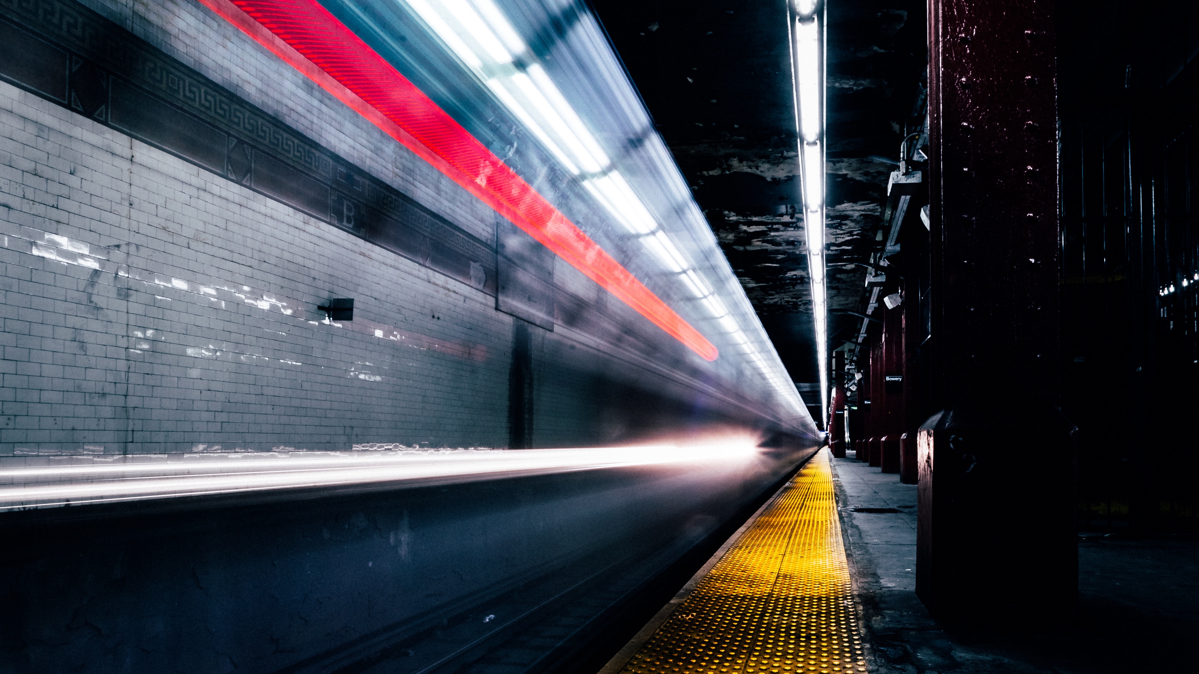 railway metro light platform 4k 1538068092