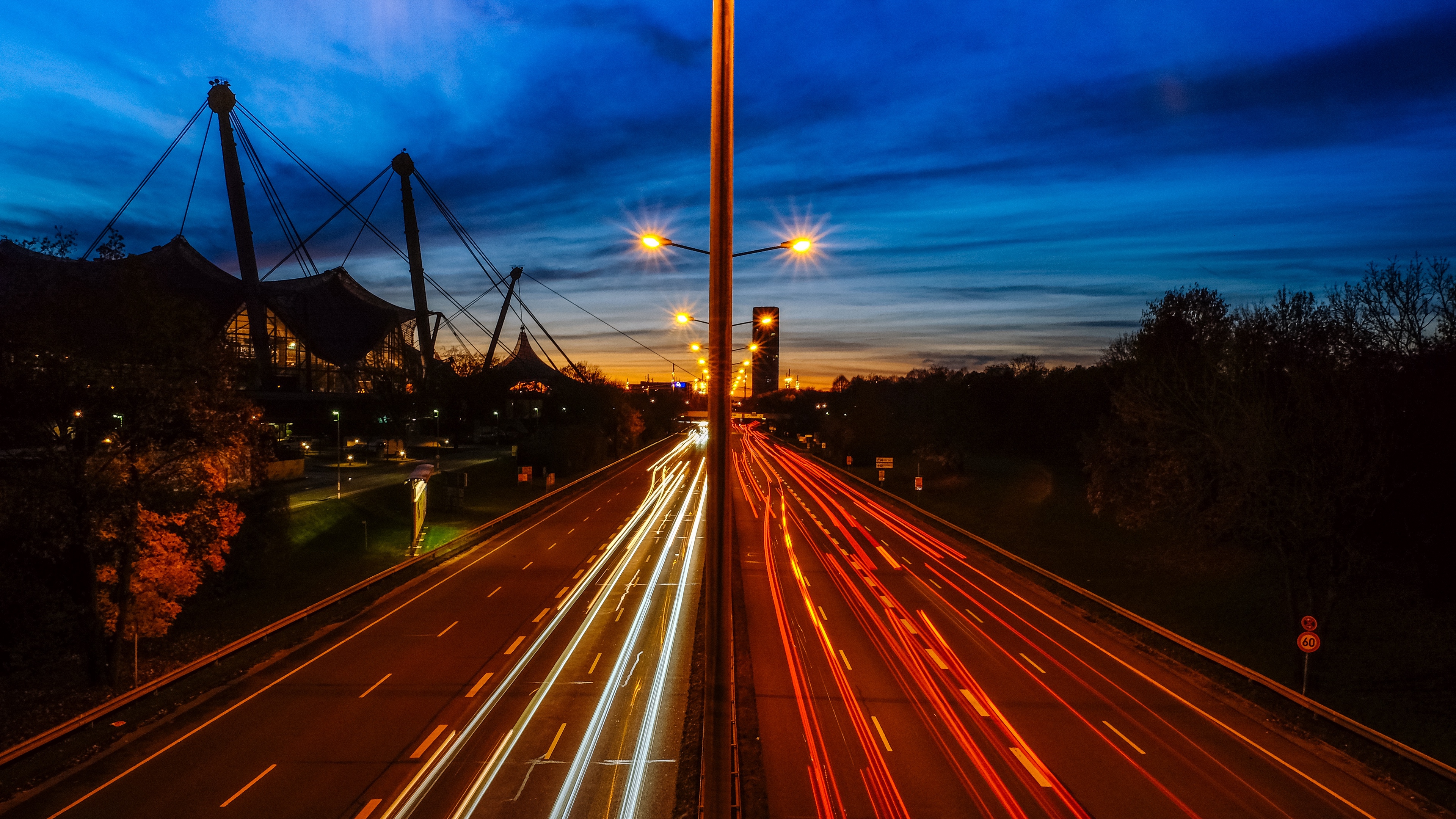 road traffic light night 4k 1538064894