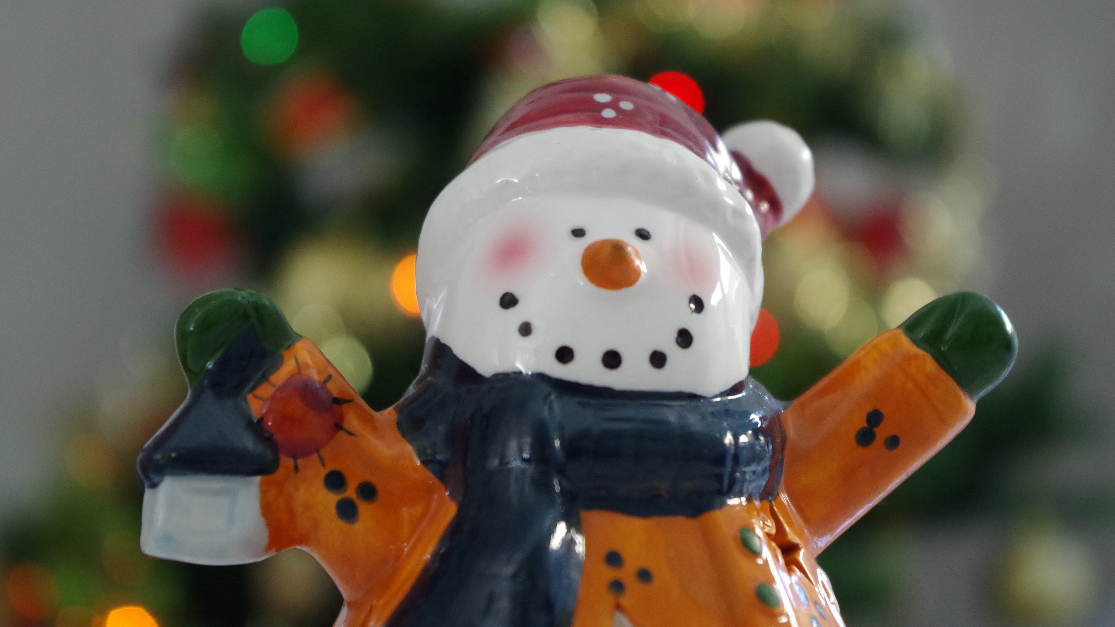 snowman figurine christmas new year 4k 1538345059