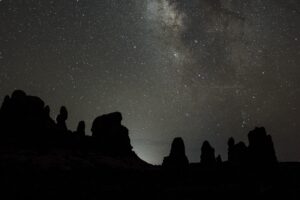 starry sky milky way mountains stars 4k 1536013909