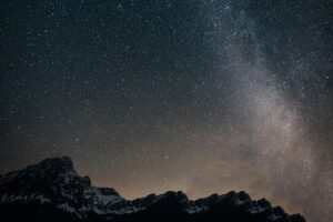 starry sky mountains milky way 4k 1536016907