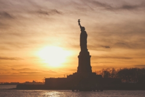 statue of liberty usa america sunset sculpture 4k 1538065354