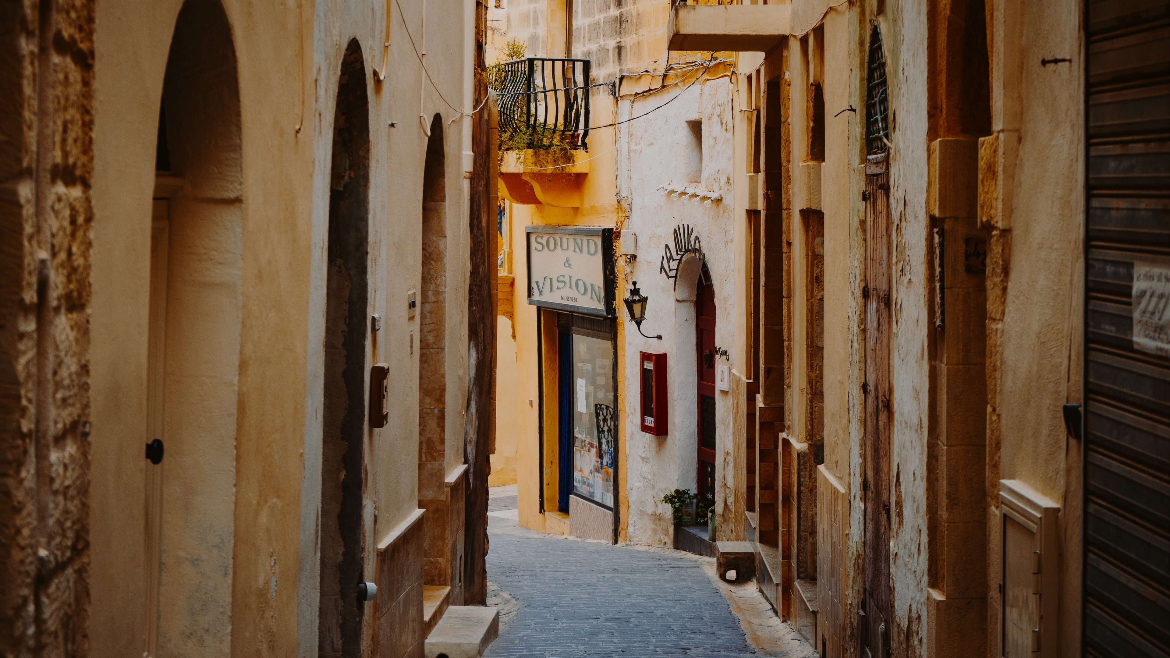 street lane buildings victoria malta 4k 1538067983