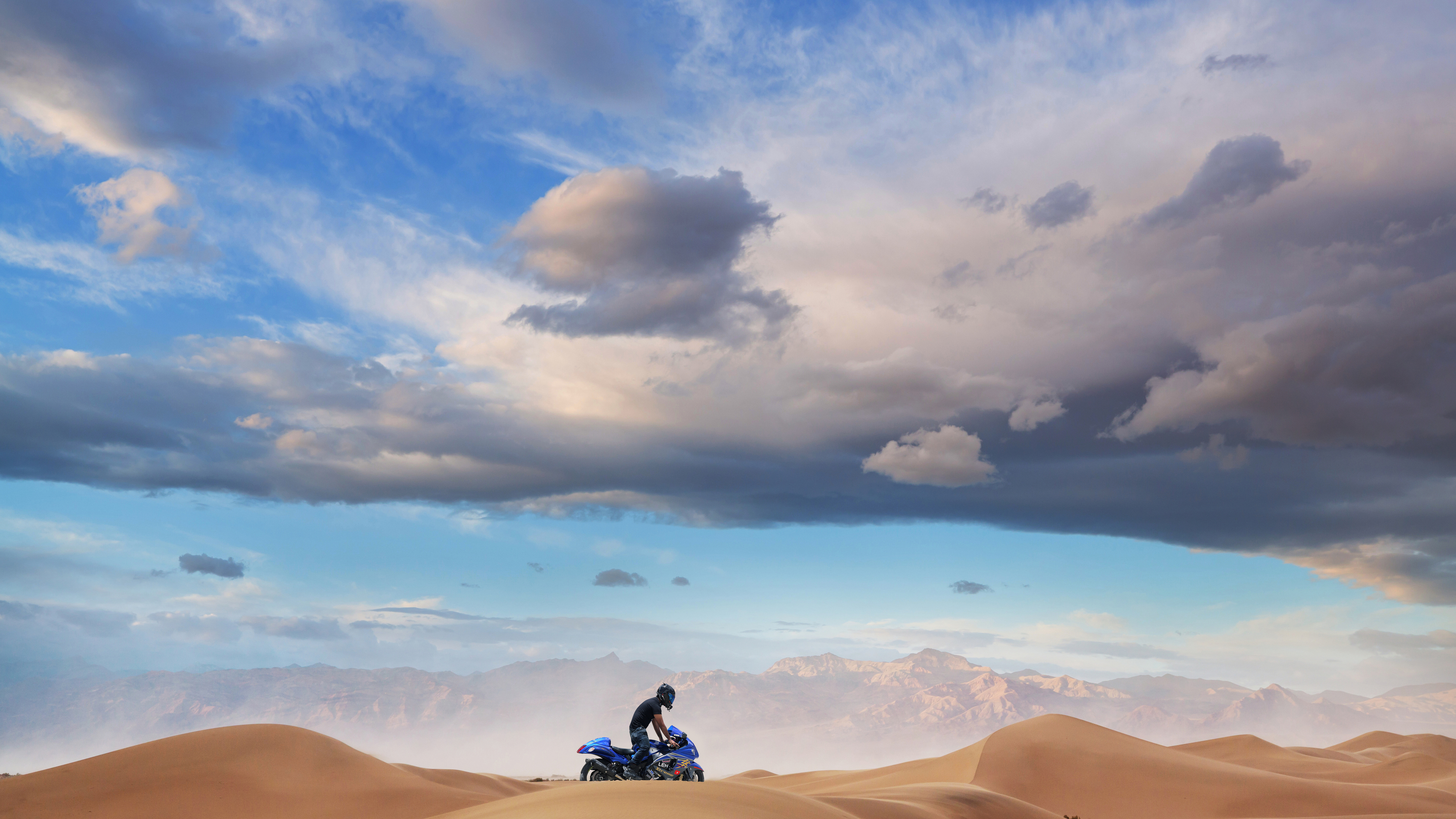 suzuki hayabusa in desert 5k 1536316635