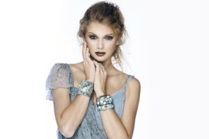 taylor swift 8k 1536944659