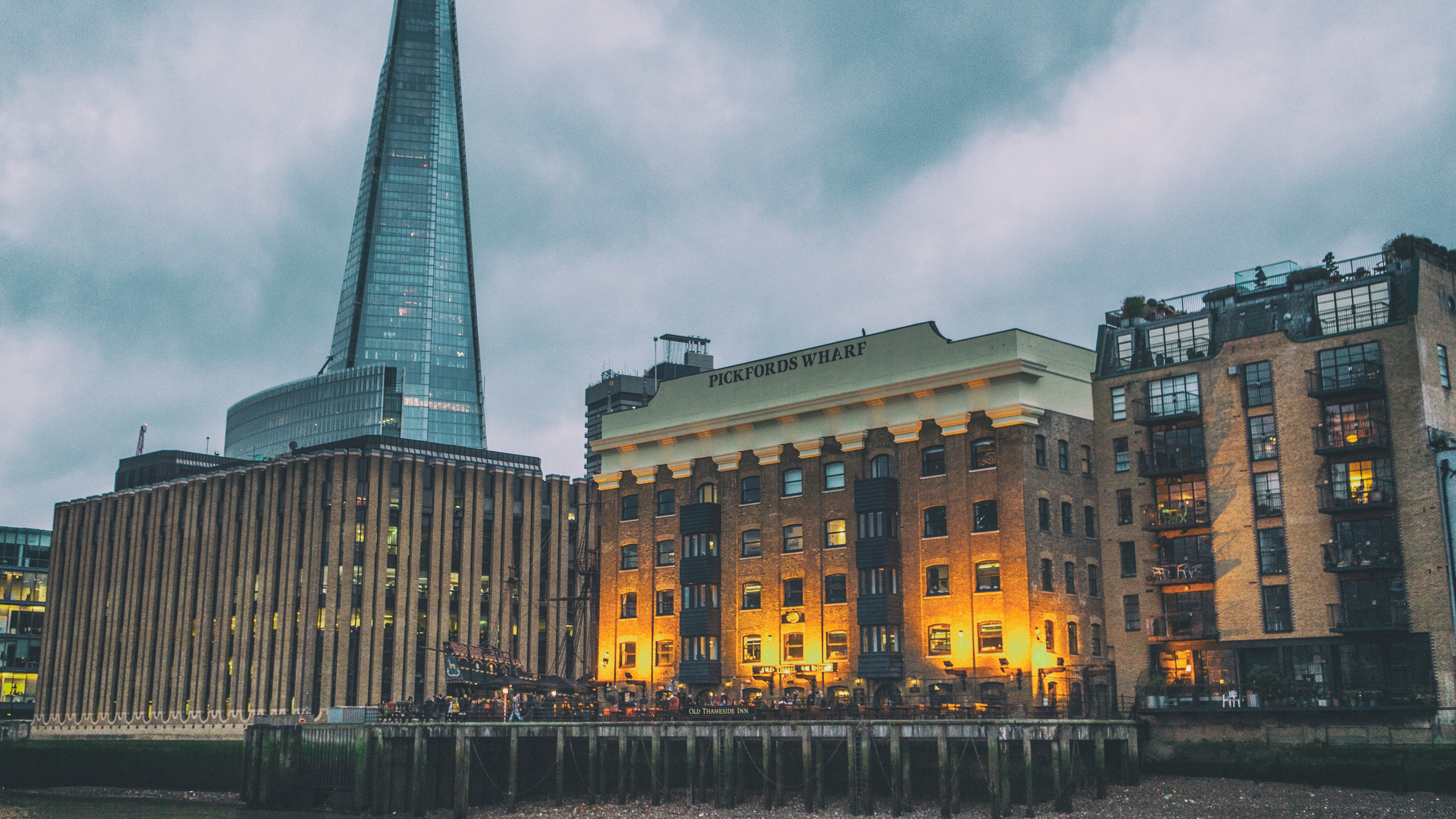 thames london buildings night 4k 1538066897