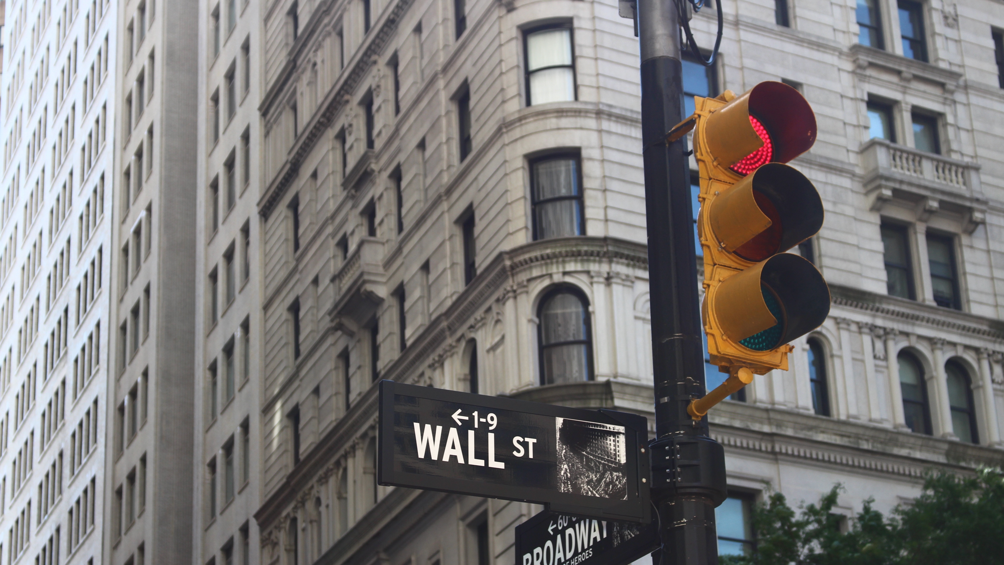 traffic light street pillar 4k 1538066596