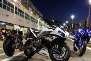 yamaha r1 bikes 4k 1536316212