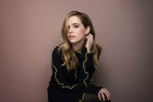 zoey deutch 4k 1536861448