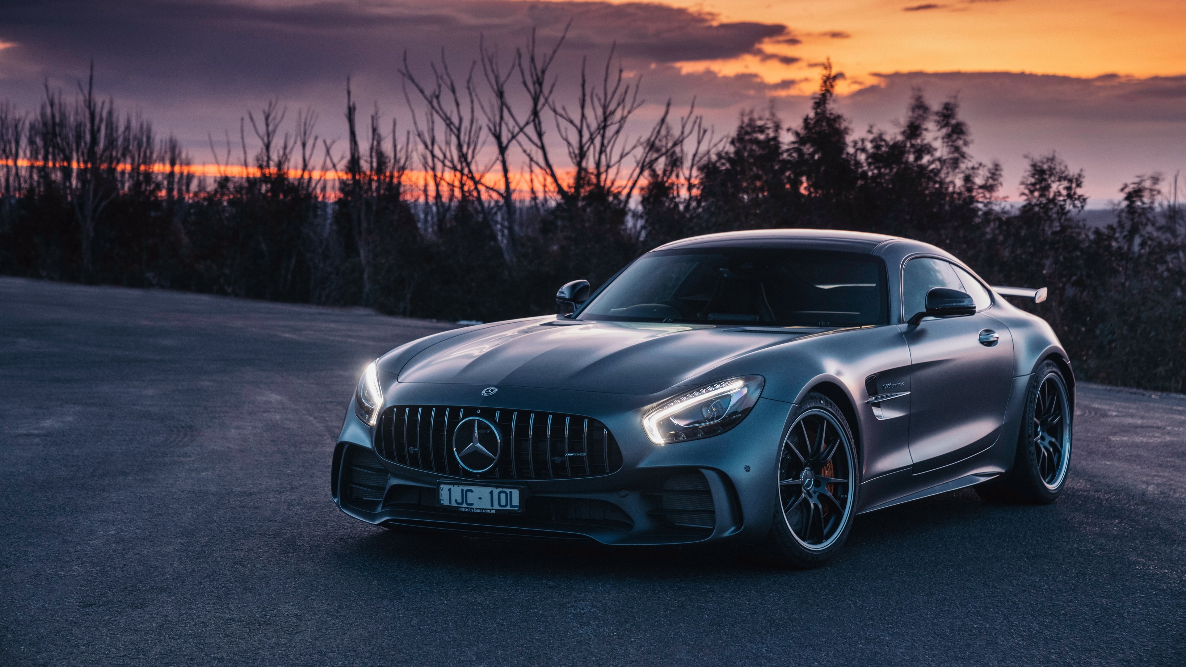 amg gtr mercedes benz 2018 1539109138